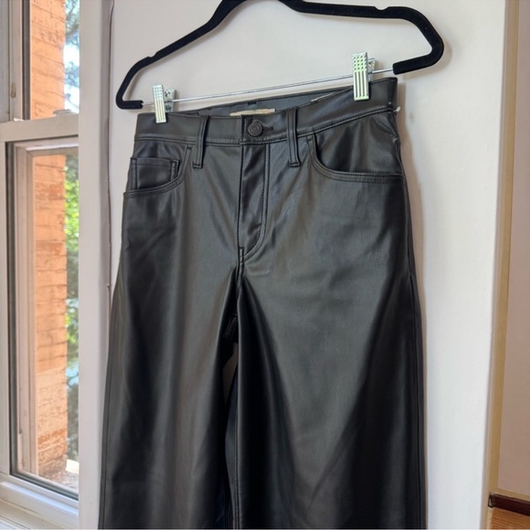 NWT Levi’s Baggy Dad Faux Leather Pants Wide Leg Black Mid Rise 26 - Picture 6 of 13